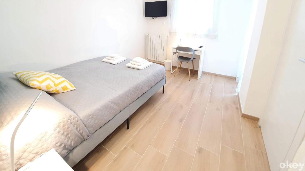 Blue Sky Rooftop Rooms - Bari Policlinico Εξωτερικό φωτογραφία