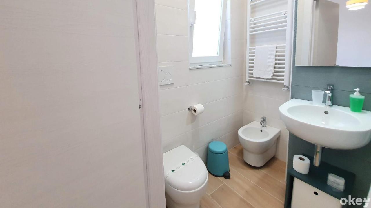 Blue Sky Rooftop Rooms - Bari Policlinico Εξωτερικό φωτογραφία