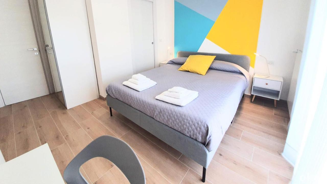 Blue Sky Rooftop Rooms - Bari Policlinico Εξωτερικό φωτογραφία